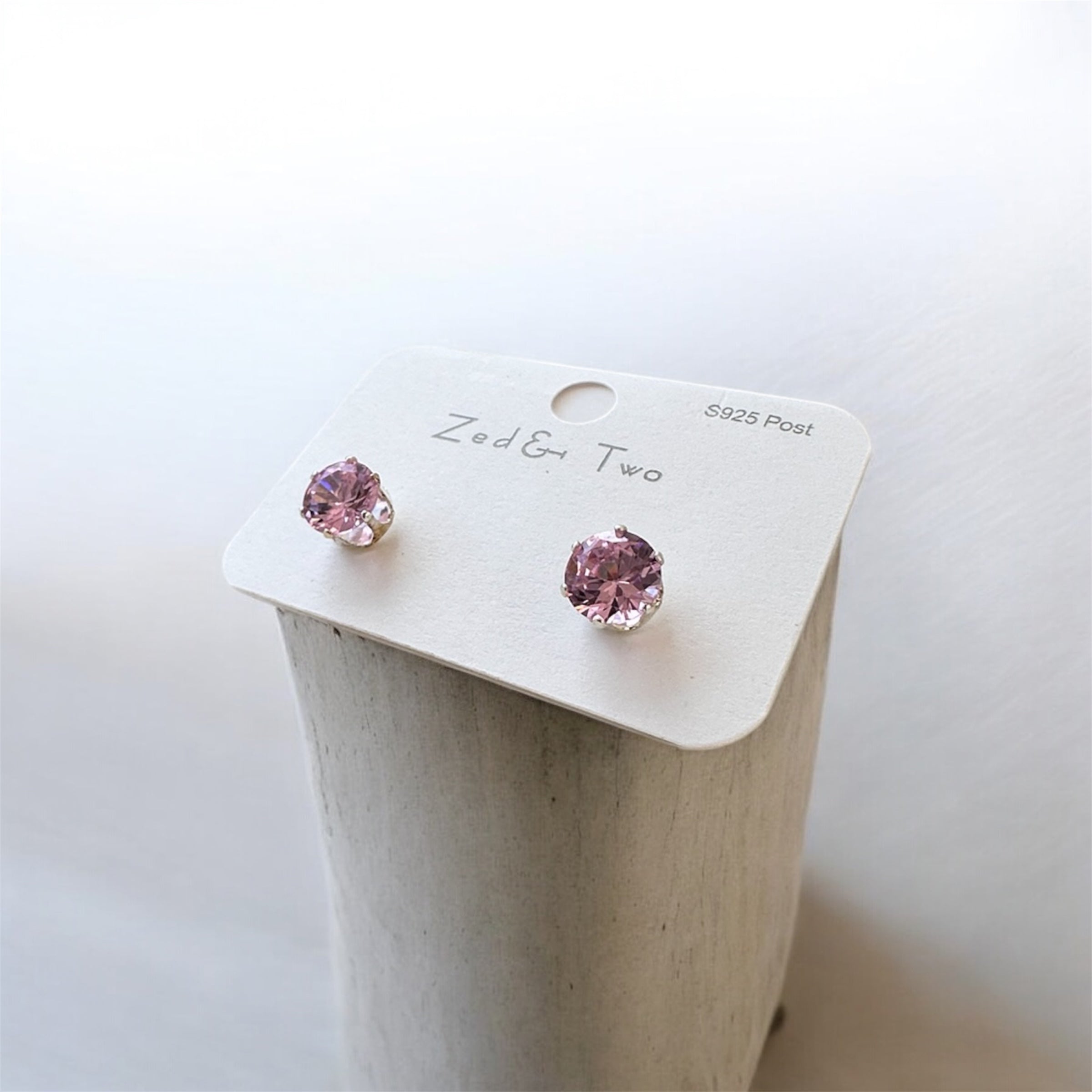 Elegant studs for your beautiful ears.