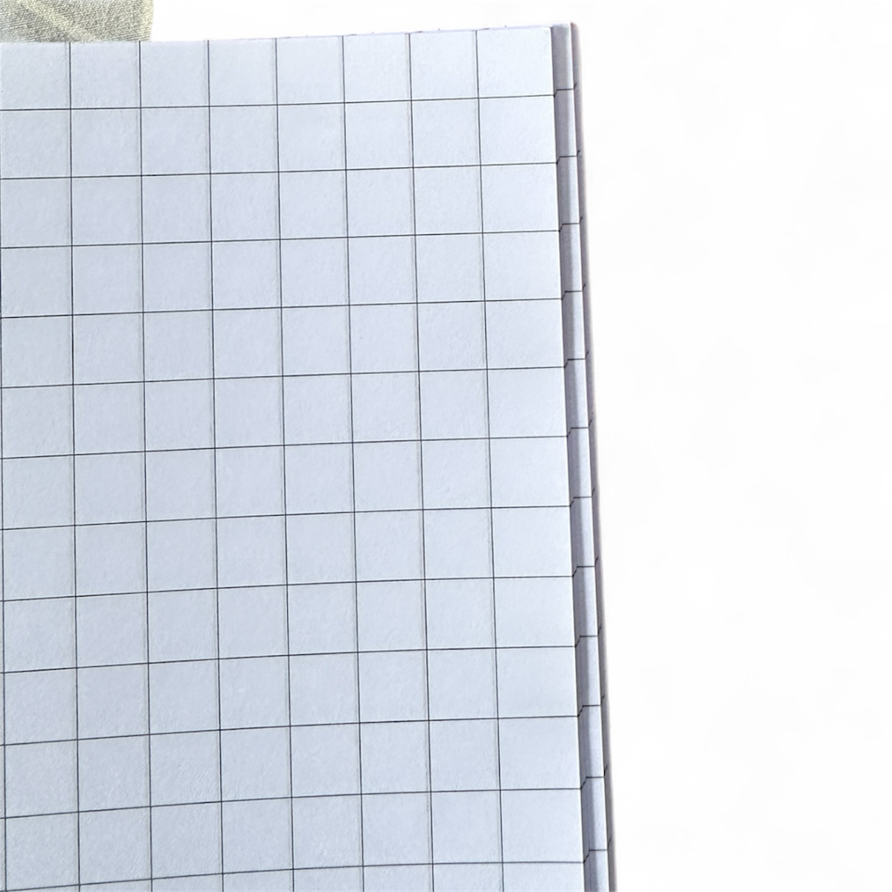 Classmate Notebook – 84 Pages, 19 × 15.5 cm | Square (1 cm) school note book