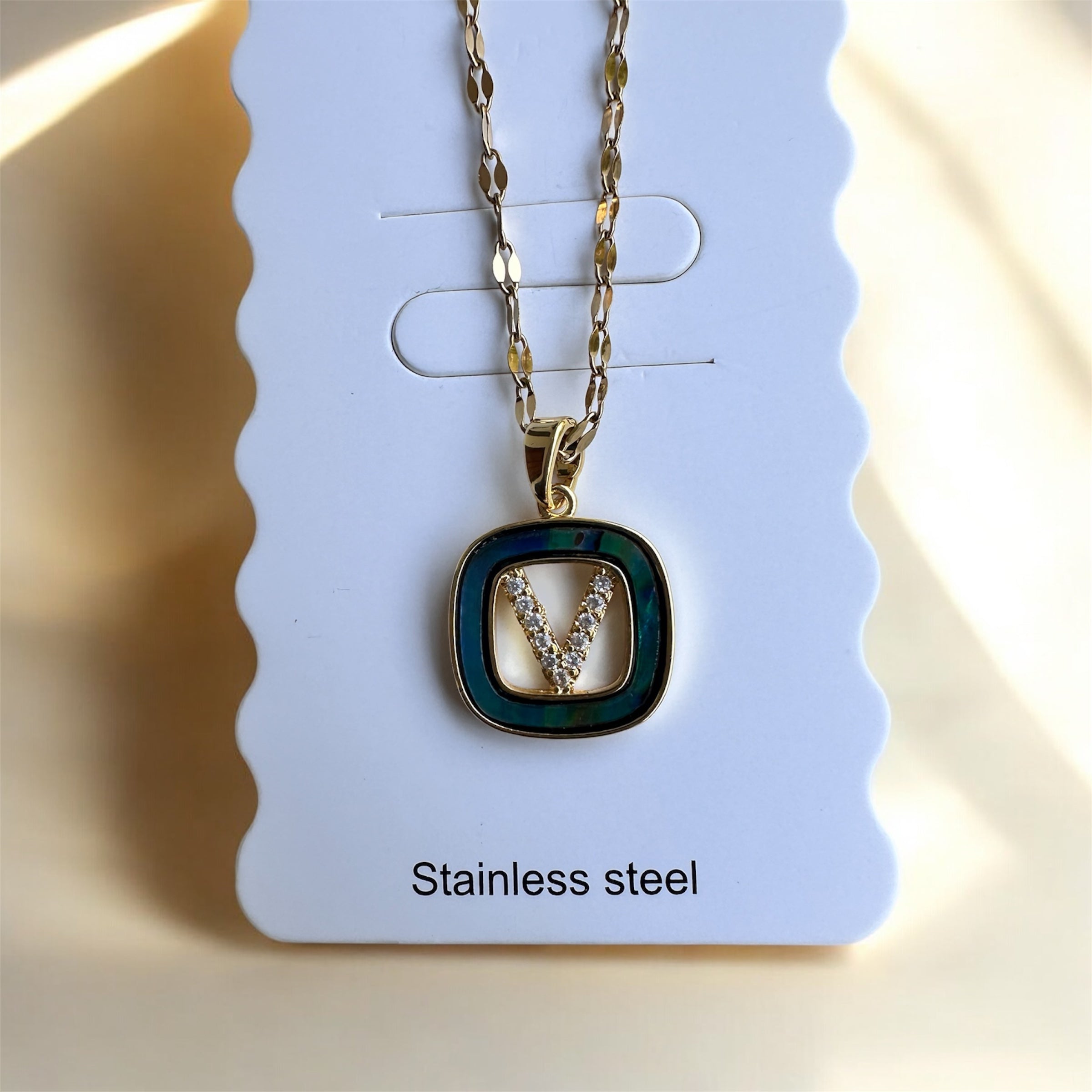 “V” Pendant Necklace|Divine exclusive jewellery